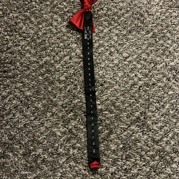 Red adjustable bow tie - Picture 6 of 8